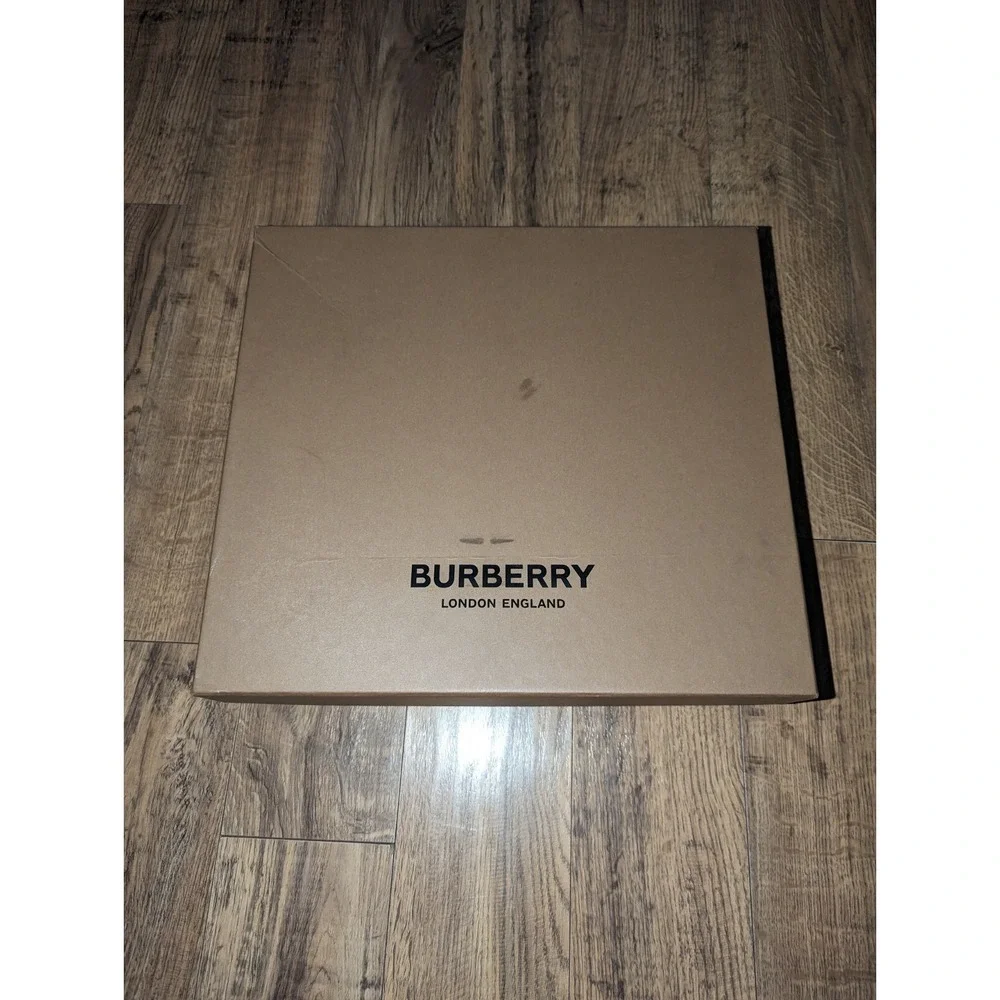 Burberry elevate your